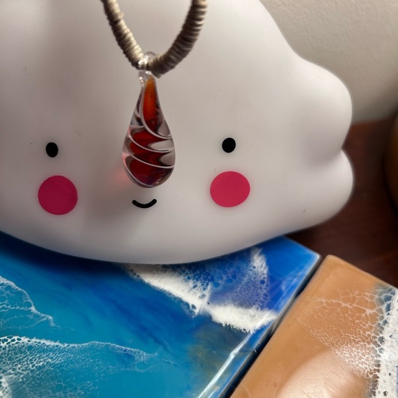 Hemp with Lampwork red swirled glass teardrop pendant - Picture 6 of 12